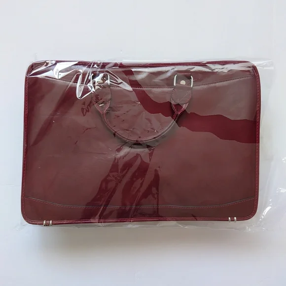 Vantaggio Italian Leather Laptop Briefcase Red RARE 16.5 x 11.5 x 5 RTL $490